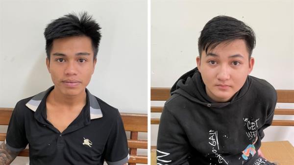 Bộ đôi vặt gương chiếu hậu xe sang sa lưới