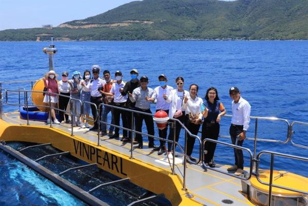 Khám phá đại dương với tầm nhìn vô cực