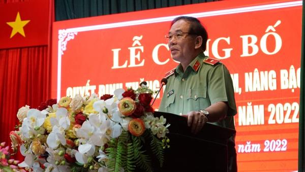 Hơn 1.000 CBCS Công an TP Đà Nẵng được thăng cấp bậc hàm, nâng bậc lương