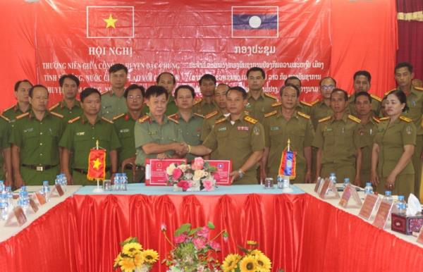 Đoàn công tác Công an Quảng Nam dự hội nghị giao ban thường niên tại Lào