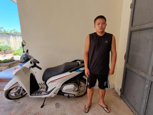 Người đẹp có... râu