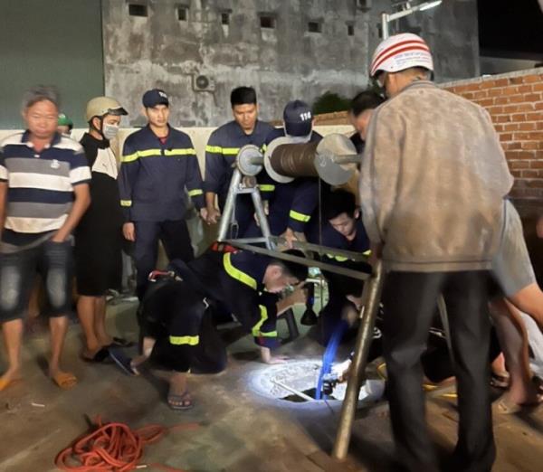 Công an Đắk Lắk kịp thời cứu hai bố con rơi xuống giếng sâu 20m