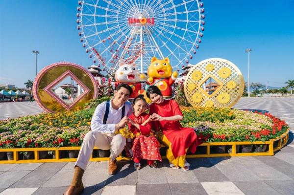 Du khách trẩy hội đầu Xuân khắp Sun World 3 miền