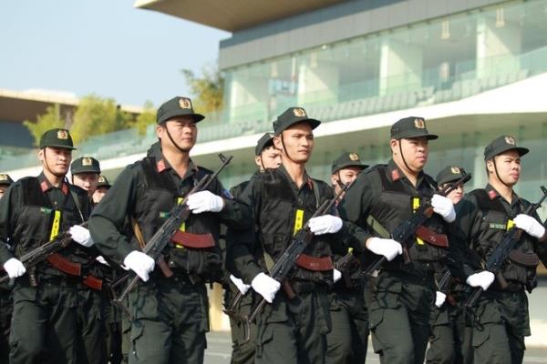 Lý giải mới nhất của Bộ Công an về đề xuất tăng tuổi phục vụ của sỹ quan công an