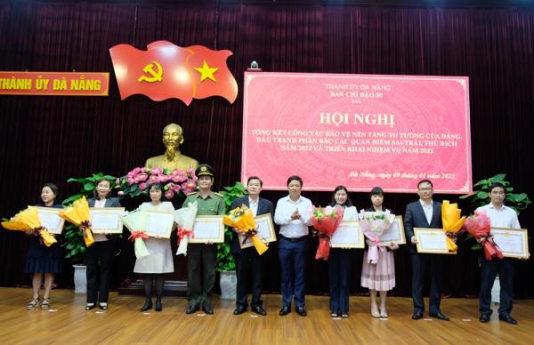 Thực hiện quyết liệt các giải pháp bảo vệ nền tảng tư tưởng của Đảng, đấu tranh phản bác quan điểm sai trái, thù địch