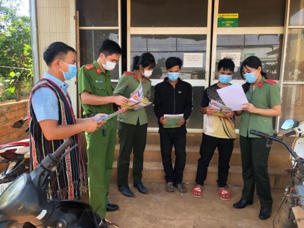 Công an huyện Đắk Mil đấu tranh với tội phạm trên không gian mạng