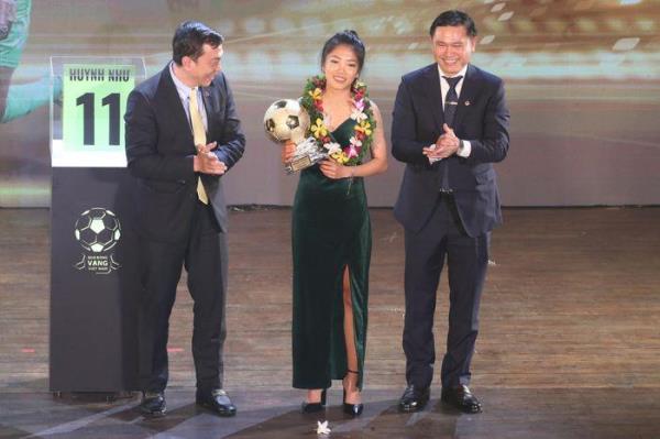 Quả bóng vàng Việt Nam 2022 thuộc về Huỳnh Như và Văn Quyết