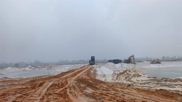 Hàng loạt sai phạm của các công ty khai thác cát trắng tại Thăng Bình