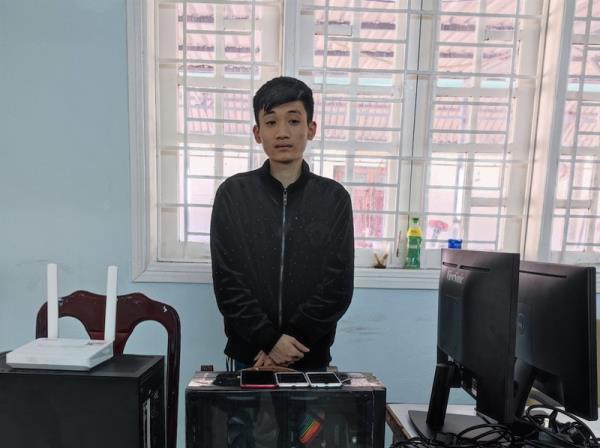 Tạm giữ đối tượng lừa đảo bằng hình thức cho vay trực tuyến