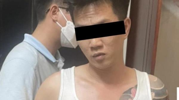 Bắt chuyên gia về…  chó lửa
