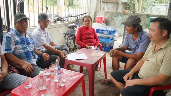 Nghịch lý của con đường bê-tông liên xã