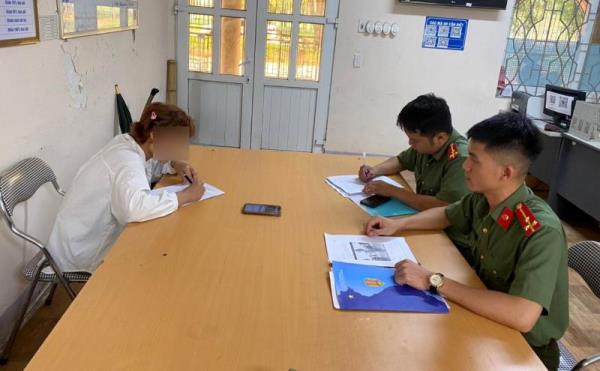 Cơ quan Công an làm việc với nữ sinh đăng tải thông tin kích động bạo lực học đường trên mạng
