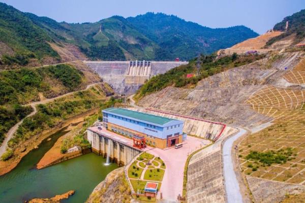 Nghệ An: Thủy điện xả nước phục vụ chống hạn cho lúa