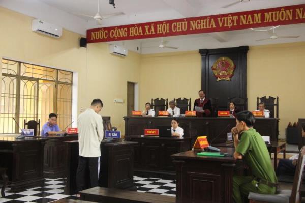 Chuyển khoản bằng… dao