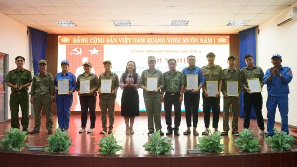 Quận Hải Châu kết nạp thành viên nữ tham gia lực lượng Bảo vệ dân phố