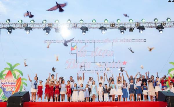 Đà Nẵng chính thức khai trương mùa du lịch biển 2023