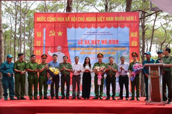 Công an tỉnh Đắk Nông ra mắt mô hình Liên Đội Dân phòng trong thực hiện công tác PCCC và CNCH