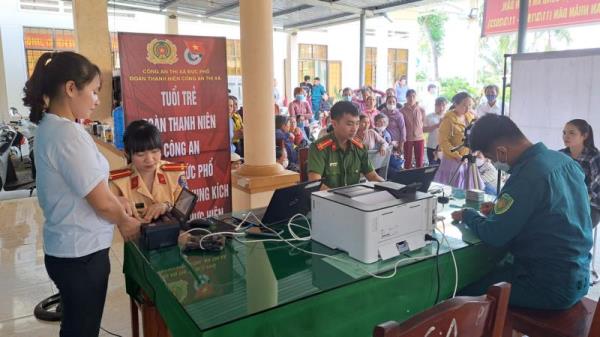 Tuổi trẻ Công an xung kích chuyển đổi số