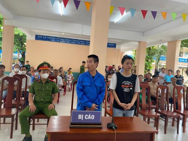 Xét xử lưu động vụ án cặp vợ chồng biểu diễn xiếc xe trên đèo Hải Vân