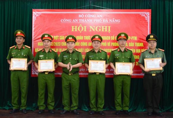 Tuyên dương các tập thể, cá nhân đạt nhiều thành tích trong cao điểm ra quân xử lý Shisha, bóng cười