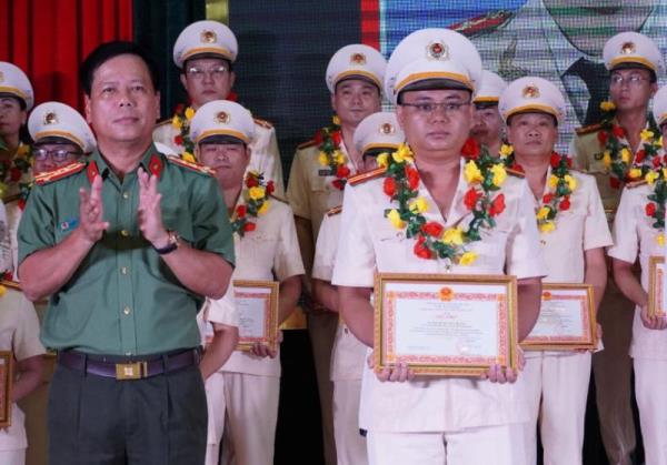 Làm theo lời Bác, sáng ngời hình ảnh chiến sĩ Công an nhân dân