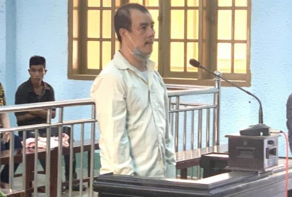 Hoạn Thư có râu lãnh án