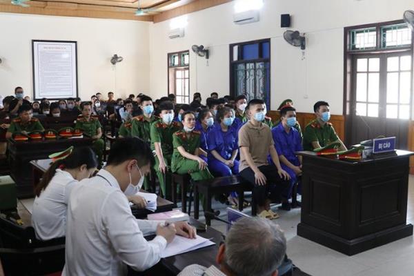 Ông trùm lừa đảo, rửa tiền Lê Bá Hải và 40 đồng phạm hầu tòa