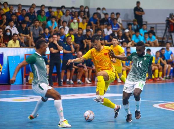 Futsal Việt Nam toàn thắng trước tuyển futsal Quần đảo Solomon