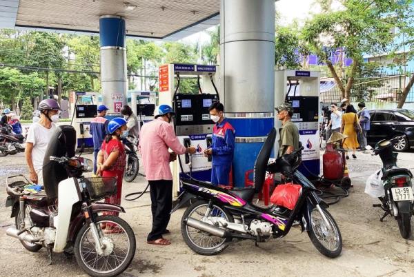 Từ ngày 4-5: điều chỉnh giá điện và giá xăng dầu