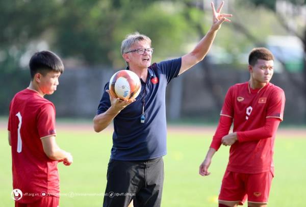 U22 Việt Nam - U22 Malaysia: Dĩ dật đãi lao…