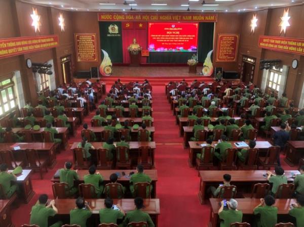 UBND tỉnh Đắk Nông công bố hoàn thành cấp CCCD cho 100% công dân đủ điều kiện và khen thưởng các tập thể, cá nhân