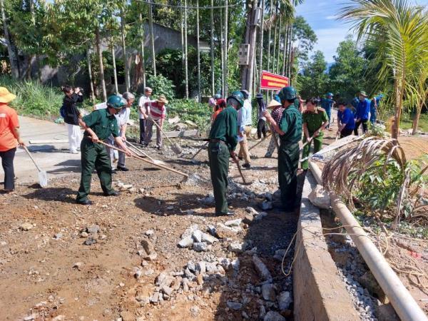 Người dân Hòa Ninh hiến đất xây dựng đường giao thông tiến lên đô thị