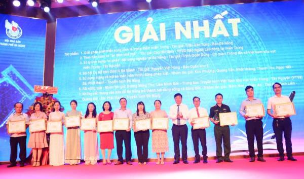 Kỷ niệm 98 năm ngày Báo chí cách mạng Việt Nam và tuyên dương 35 tác phẩm đạt giải báo chí thành phố Đà Nẵng năm 2022