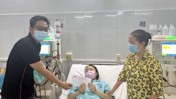 100 triệu đồng hỗ trợ cho người bệnh có hoàn cảnh khó khăn