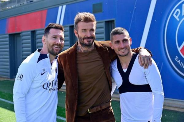 Hết kiên nhẫn trước Barca, Messi đến Mỹ