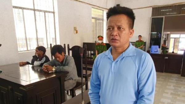 Dùng rựa từ chối cuộc nhậu