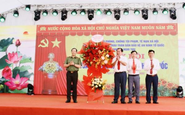 Huy động sức mạnh toàn dân, xây dựng thế trận an ninh nhân dân vững chắc