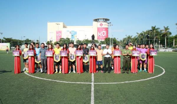 Khai mạc Giải bóng đá truyền thống tranh Cúp chuyên đề Công an TP Đà Nẵng lần thứ XIII - năm 2023: Sôi động, hấp dẫn ngay ngày khai cuộc