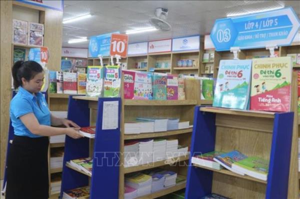 Nghệ An đảm bảo cung ứng đủ sách giáo khoa cho năm học mới 2023 - 2024