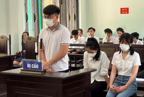 Xét xử đường dây mua bán trái phép tài khoản ngân hàng xuyên quốc gia