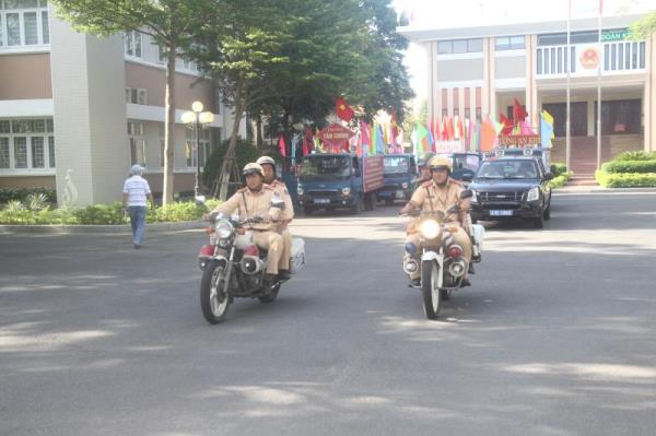 Quận Thanh Khê đồng loạt ra quân xử lý tình trạng lấn chiếm vỉa hè, lòng đường