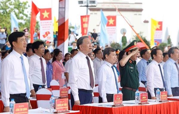 Tổng Bí thư, Chủ tịch nước Tô Lâm dự Lễ thượng cờ Thống nhất non sông