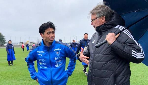 HLV Philippe Troussier đến Nhật gặp Công Phượng