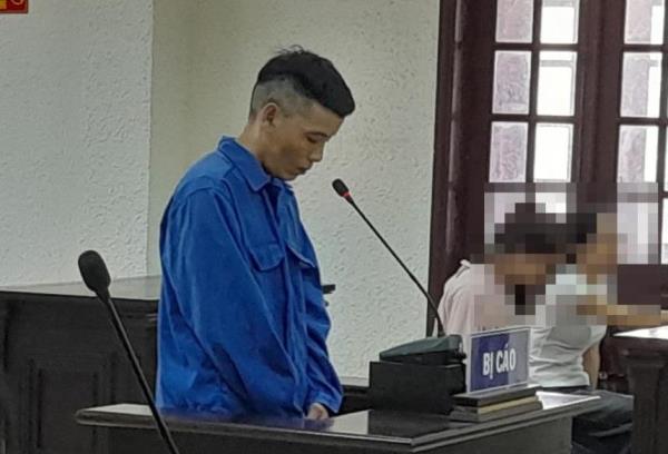 Vượt đèn đỏ, nam thanh niên lộ hành vi buôn ma túy