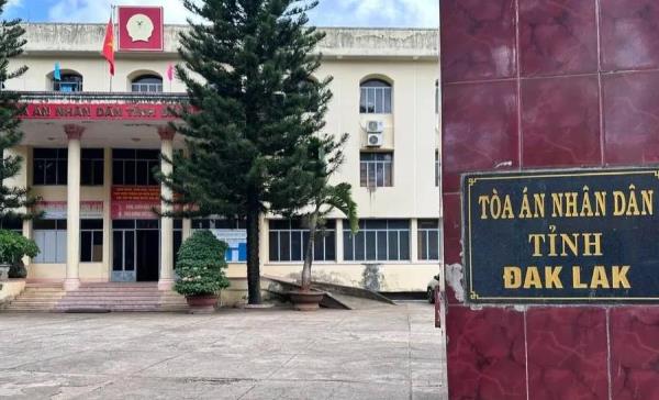 Một thẩm phán bị bắt về hành vi môi giới hối lộ