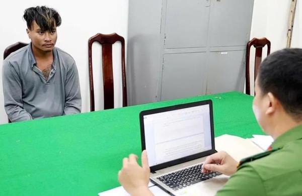 Nhậu say về va phải chó, liền vác rìu chém hàng xóm tử vong