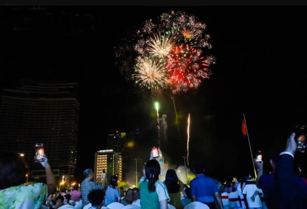 Biển Khánh Hòa năm 2026 có pháo hoa