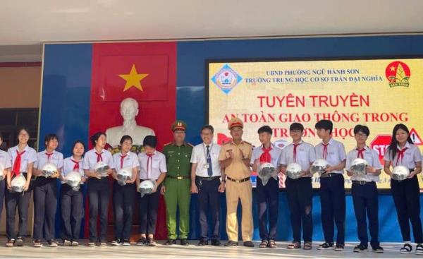 Tuyên truyền kỹ năng sống an toàn cho học sinh