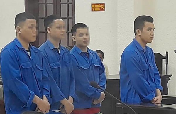 Nhóm vị thành niên vận chuyển thần chết từ biên giới về nội địa