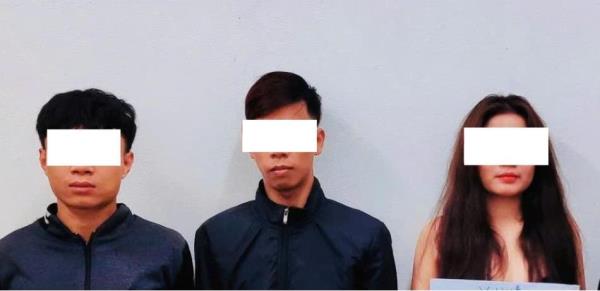 Đặc sản… gà đi bộ trong quán Karaoke Ruby